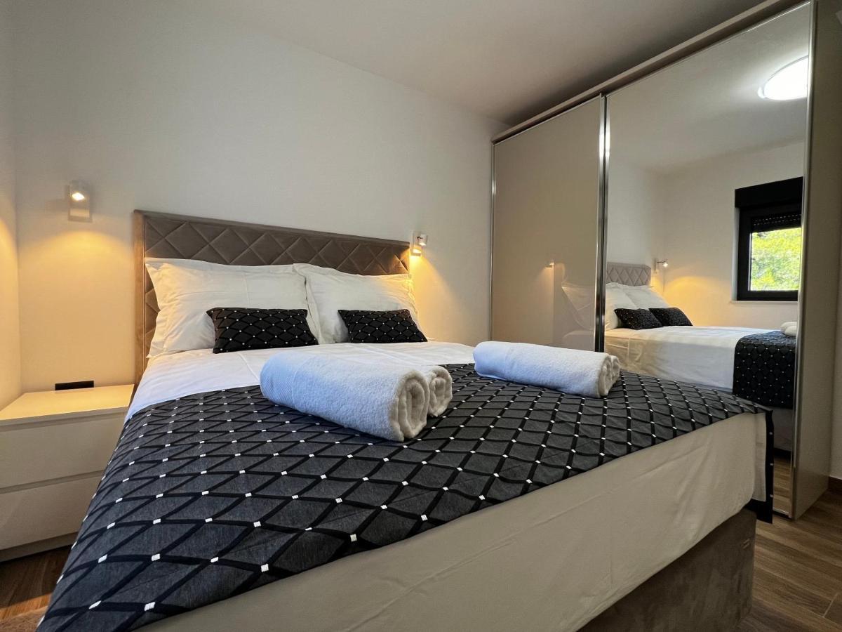 White Pearl Apartments - New Grebaštica Dış mekan fotoğraf