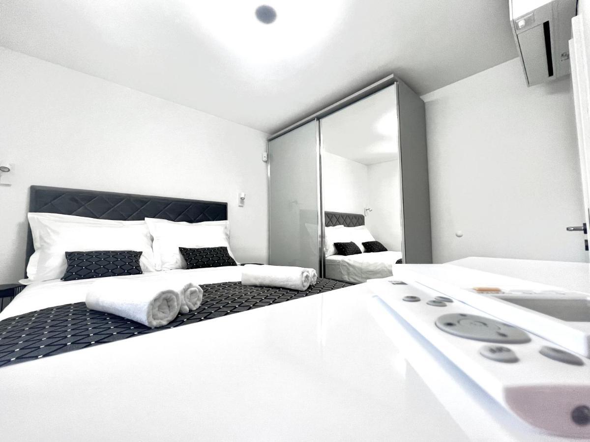White Pearl Apartments - New Grebaštica Dış mekan fotoğraf