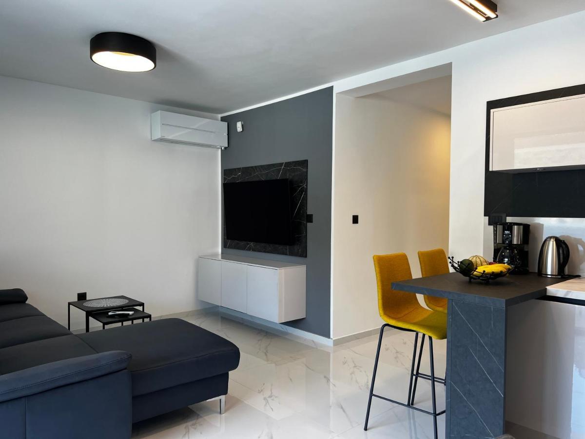 White Pearl Apartments - New Grebaštica Dış mekan fotoğraf