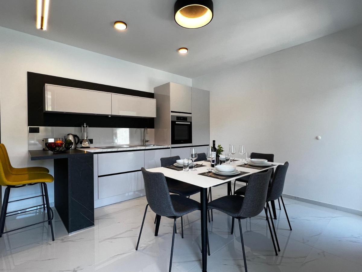 White Pearl Apartments - New Grebaštica Dış mekan fotoğraf